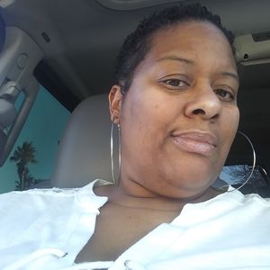 Meet your Posher, Raquel